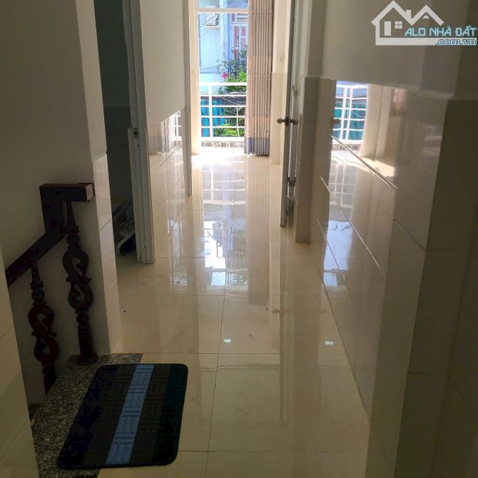 Bán nhà Hẻm Nhựa 6m Hòa Bình Tân Phú  Sát Ủy Ban Quận  80m2 giá 7 tỷ