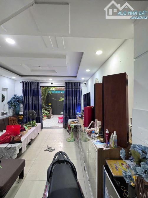 Bán nhà 3 tầng hxh thông Đường Số 51- P14- Gò Vấp, DT: 4x17m, Gía chỉ 6.5 tỷ TL