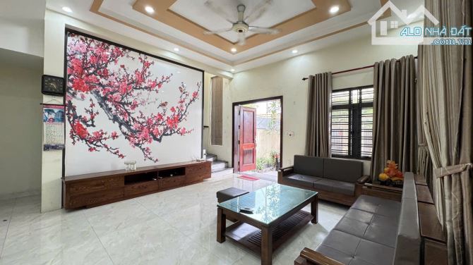 Bán biệt thự mặt đường Tuyến 2 Lê Hồng Phong - DT 170m - Mt 9m - Giá Tốt