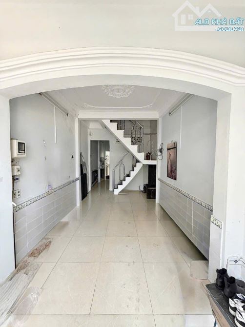 HÓT BÁN GẤP TRONG TUẦN - TRẦN HƯNG ĐẠO - 24.72M2 - 3 TẦNG