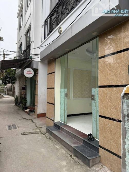 A HẢi Hàng Xóm Gửi Bán Căn. NHÀ ✦ ĐẸP ✦ CỰ KHỐI - LONG BIÊN - HÀ NỘI     Giá chỉ 5.1 Tỷ