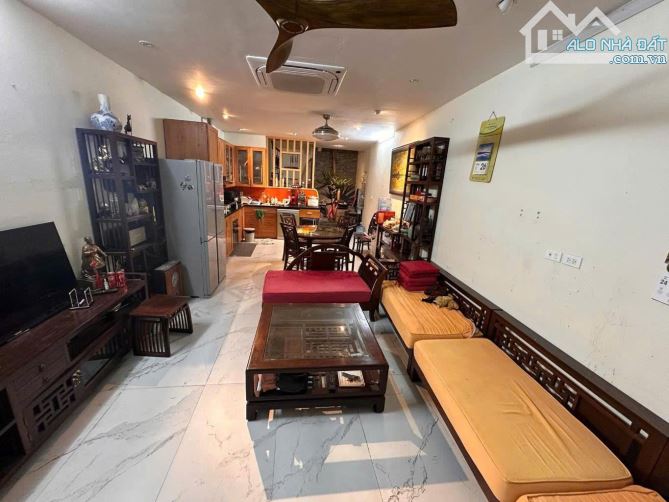 THÁI HÀ - DÂN XÂY NỘI THẤT ĐẸP - Ô TÔ 10M - 70M2 -15,4 TỶ