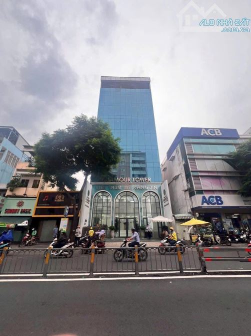 Bán Tòa Nhà Nguyễn Biểu P.1 Quận 5, 11.3 x 30m , Cn 338m , hầm 9 tầng, 250 tỷ