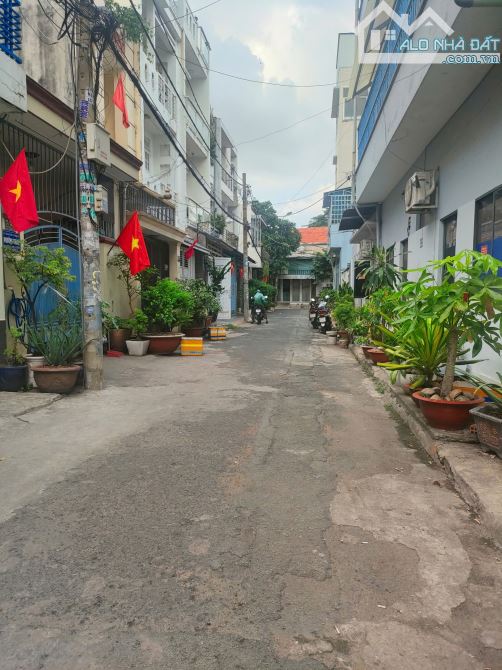 SIÊU PHẨM NHÀ HẺM XE HƠI VÀI BƯỚC TỚI EMART PHAN HUY ÍCH CHỈ NHỈNH 4 TỶ