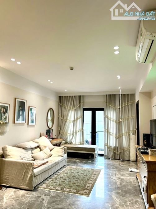 MẶT TIỀN KINH DOANH - SÁT TÊN LỬA - DT70 M2 - 5 TẦNG CÓ HẦM VÀ THANG MÁY - ĐANG KD, DÒNG T