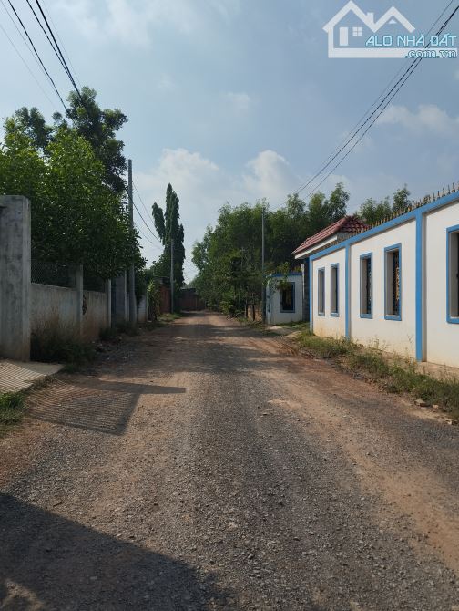 lô đất sổ riêng,thổ cư 5x22m đường 2 xe hơi 820tr