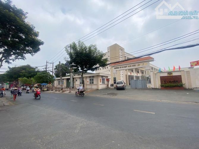 MUA ĐẤT TẶNG NHÀ C4 VÀ DÃY TRỌ 320M, NGANG 11 GIÁ 6,XTỶ, LINH XUÂN TĐ, chỉ 18tr/m