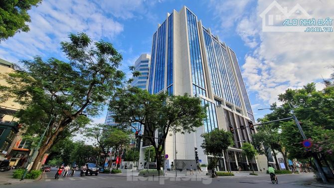 Bán Mảnh Đất Kim Cương Trái Tim Hoàn Kiếm - 490m2 - Mặt Tiền Khủng 14m - Giá 745 Tỷ