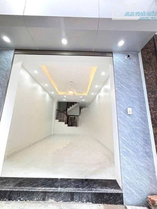 Bán nhanh nhà Hữu Hưng mới đẹp, gần oto, ô cho thang máy, gần phố, 60m 5 tầng giá 7.25 tỷ