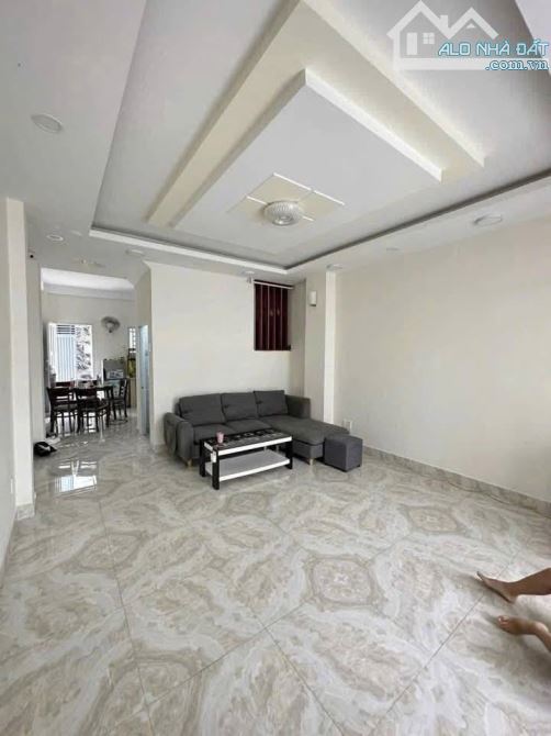 BÁN GẤP NHÀ 2 TẦNG - HXH NGUYỄN TRÃI - QUẬN 1 - CHỈ 9.18 TỶ