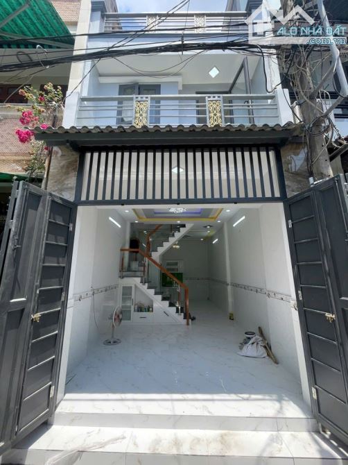 LÊ VĂN QUỚI - HẺM XE HƠI 5M - GIÁP TÂN PHÚ - NGAY NGÃ TƯ 4 XÃ - 2 TẦNG - 36M2 - 4 TỶ TL