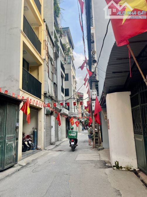 Hoàng Hoa Thám- Ngọc Hà- 39M-5 Tầng - Thang máy- Full đồ- Ngõ Rộng