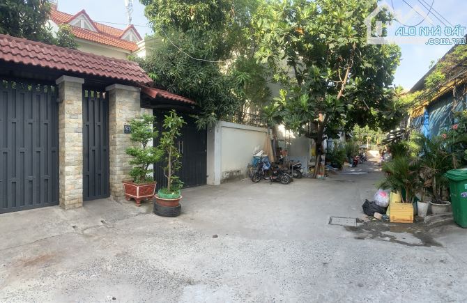 ⸻  BÁN BIỆT THỰ QUẬN 7 – 223M2 – GẦN KHU HIM LAM – 1 TRỆT 2 LẦU – SÂN VƯỜN RỘNG – XE HƠI