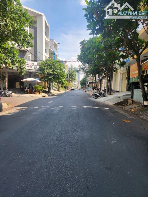 Bán nhà mặt tiền Cư xá phú Lâm D ( 4 x 18 ) đường 12m, 4 tầng đúc 4pn khép kín 11,9 tỷ.