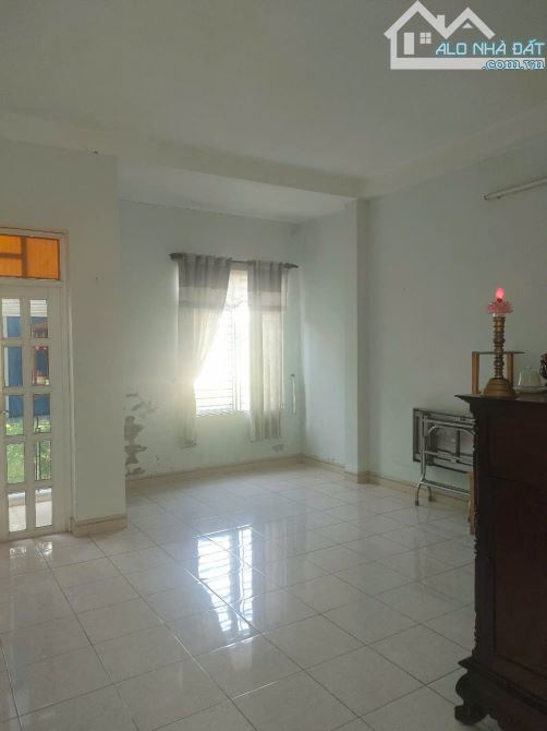 BÁN NHÀ 3 TẦNG ĐƯỜNG TRỊNH CÔNG SƠN, TRUNG TÂM HOÀ CƯỜNG HẢI CHÂU.