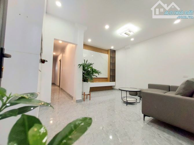 💥 HÀNG HIẾM – TẦNG 1 CỰC ĐẸP – TRUNG TÂM THANH NHÀN 💥 ĐỐI DIỆN CÔNG VIÊN – 20M RA PHỐ –