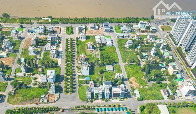 (Giảm 6 tỷ) Góc 2MT Công Viên, Huy Hoàng 16x20,5 Gần Sông, 5 Lầu Chỉ 250tr/m2