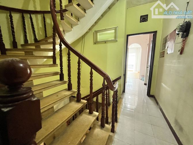 nhà hẻm xe hơi, P12, Q.10, vị trí trung tâm,