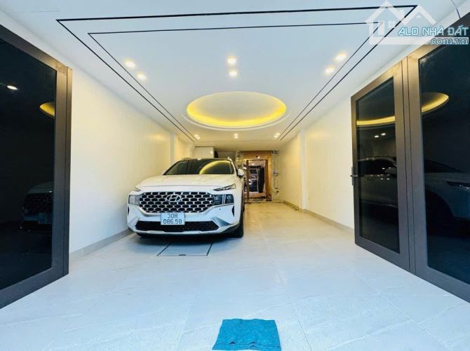 Bán nhà mặt phố vip Thụy Khuê Tây Hồ, vỉa hè rộng kinh doanh đỉnh cao 55m*5T, thang máy 4m