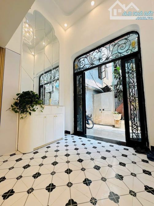 BÁN NHÀ Ngõ Hoà Bình, Đống đa DT 26m, 5 Tầng, MT 3,1m, 🧧G.iá 6,1 tỷ