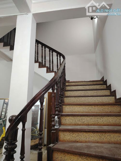 PHÂN LÔ Tập Thể ĐHNN - OTO TRÁNH - LÔ GÓC 3 THOÁNG VĨNH VIỄN - NHÀ 5 TẦNG