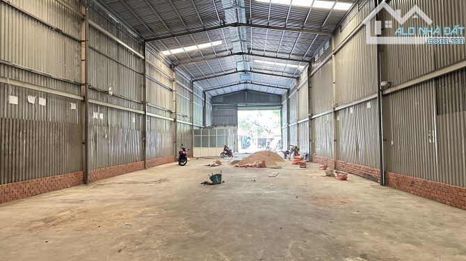 Xưởng Thuận An 500m Đường Lớn Xe Cont