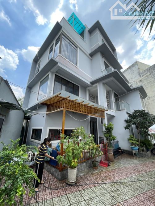 Mặt Tiền 780m² Lê Văn Việt – Thủ Đức – Giá 202 Tỷ – Đang Cho Bank  Thuê 200 Triệu/Tháng