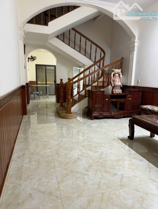 Bán nhà 4 tầng phố Đình Tiên Hoàng, Hoàng Văn Thụ, Hồng Bàng, 51m², chỉ 5,35 tỷ.