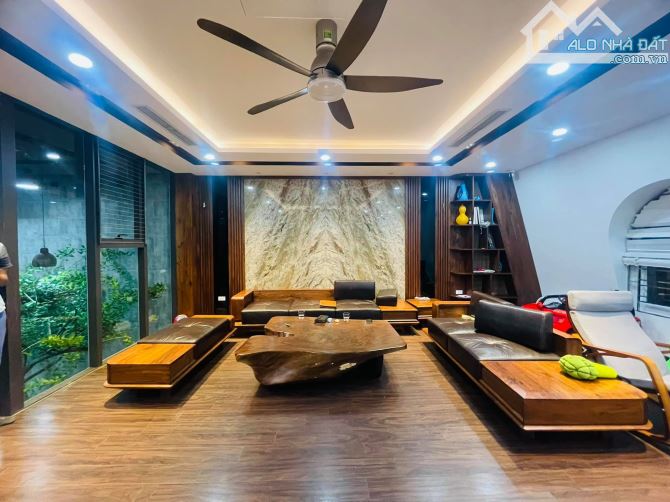 BÁN NHÀ MẶT NGÕ PHỐ PHẠM VĂN ĐỒNG ,100m2, 3TẦNG,20M RA Phố, CHỈ NHỈNH 20 TỶ!