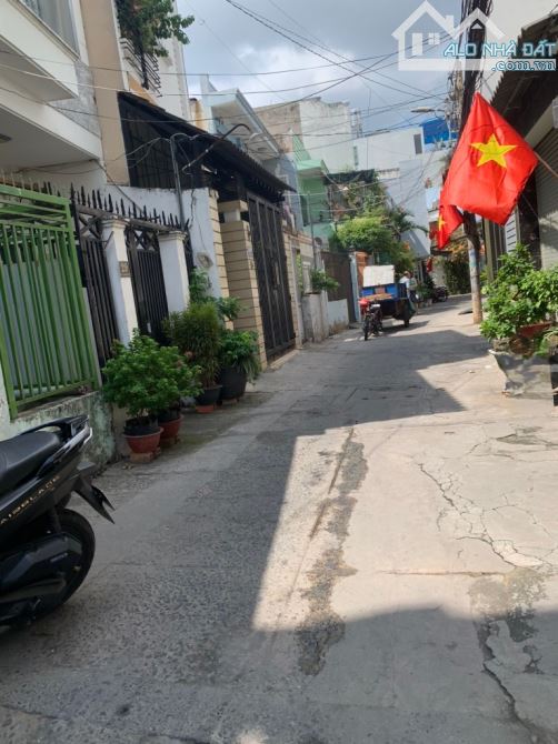 Bán nhà hẻm xe hơi gần Nguyễn Thị Thập Quận 7, 4.5x17, 8.65tỉ