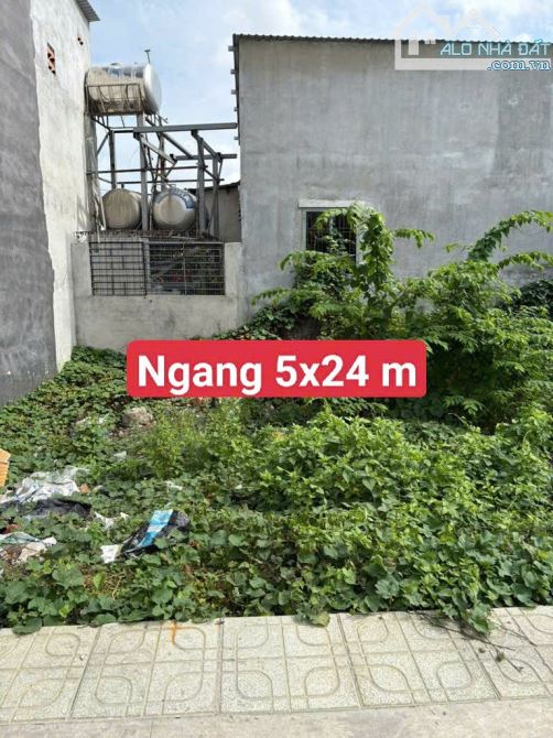 BÁN ĐẤT HẺM XE HƠI GẦN BẾN XE MIỀN TÂY – NGANG 5M DÀI 24M – GIÁ TỐT