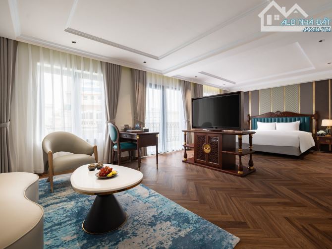 Bán khách sạn mặt phố Hàng Gai 145m2 x 9 tầng, MT 7m, 30 phòng, Giá 402 tỷ CT 500 triệu/th