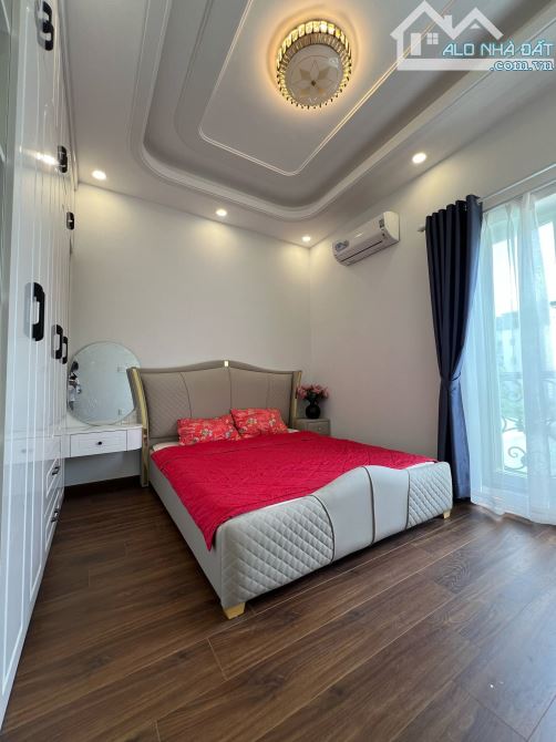 MẶT TIỀN ĐƯỜNG 10M NGAY LÂM VĂN BỀN Q7 Ô TÔ NGỦ NHÀ, 6 tầng BTCT 4x20m. Chỉ 17.8 tỷ - 10