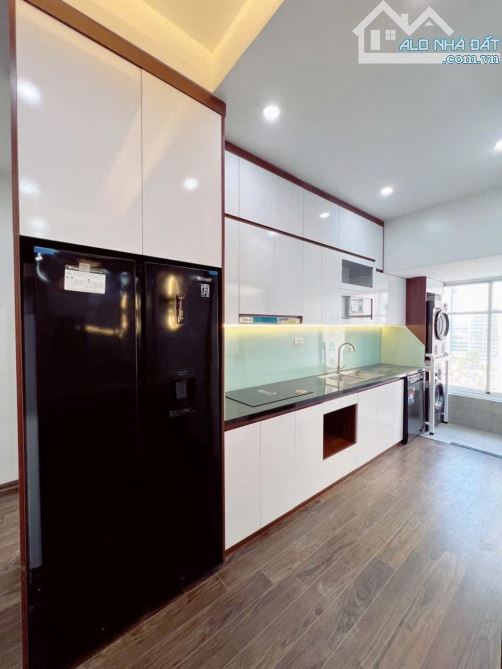 Bán căn góc chung cư sát đường Khuất Duy Tiến 82m 3 ngủ full nội thất đẹp chỉ nhỉnh 6 tỉ - 10