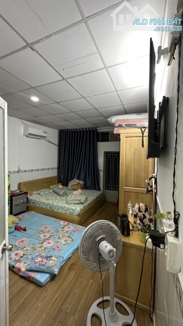 NHÀ ĐẸP Ở NGAY, Nguyễn Văn Quá, dt 40M2, đông hưng thuận quận 12 , chỉ 2.7 tỷ - 10