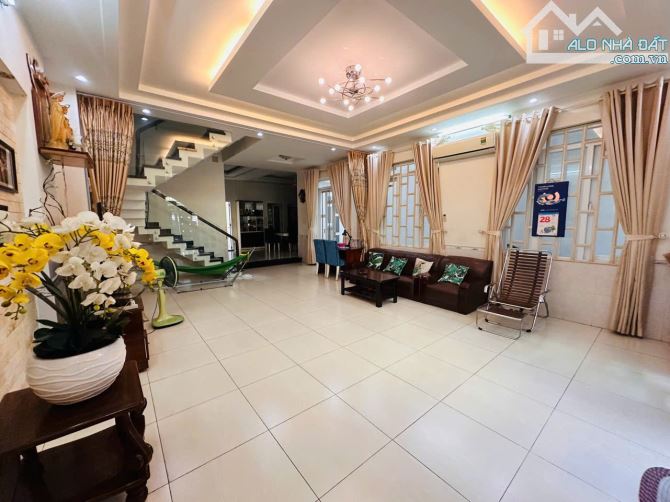 Nhà Thật - Y Hình Hẻm 8m, Phan Đăng Lưu, 9x19m, 143m2- 4 tầng, 364m2 - chỉ 23 tỷ - 11