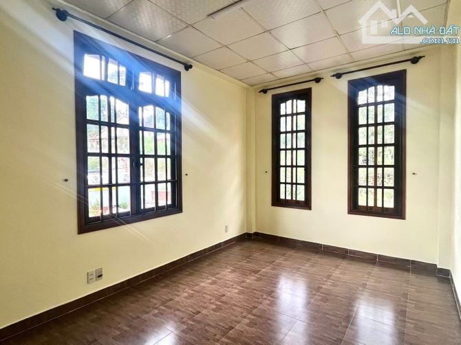 ✨🏡 Bán Nhà Phố Mặt Tiền Đường Phạm Hồng Thái, Phường 10, Đà Lạt – 19.5 Tỷ ✨🏡 - 11