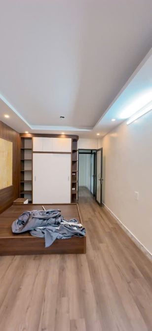 BÁN NHÀ NAM DƯ, MỚI TINH FULL NỘI THẤT, SÂN ĐỂ XE RIÊNG KO PHẢI CHO VÀO NHÀ, SỔ ĐẸP - 1