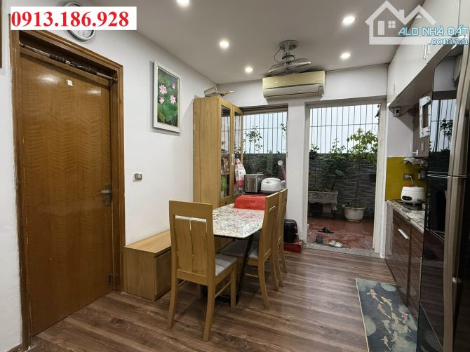 Bán Căn Hộ Chung Cư CT12 Kim Văn Kim Lũ - 120m², 3PN - Giá Cực Tốt chỉ nhỉnh 4 Tỷ - 1