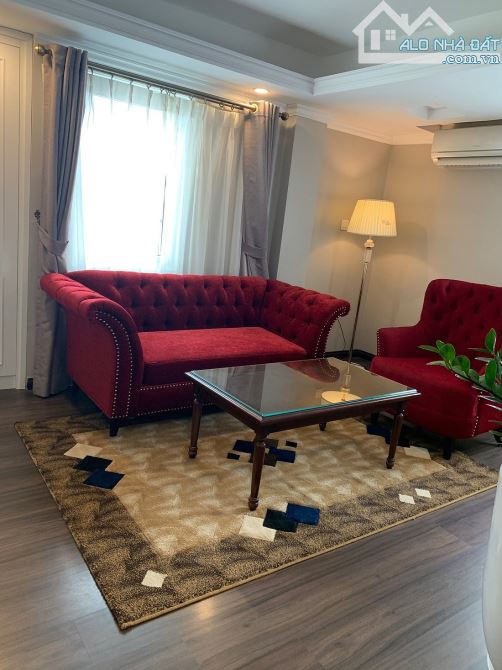 Bán khách sạn mặt phố Hàng Gai 145m2 x 9 tầng, MT 7m, 30 phòng, Giá 402 tỷ CT 500 triệu/th