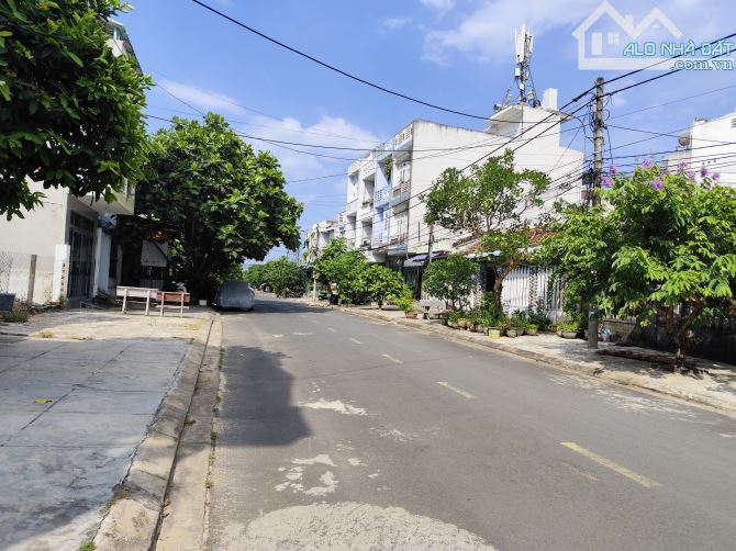 Bán lô đất mặt tiền đường Lương Thế Vinh phường 8 cũ TP Tuy Hoà giá rẻ bèo - 1