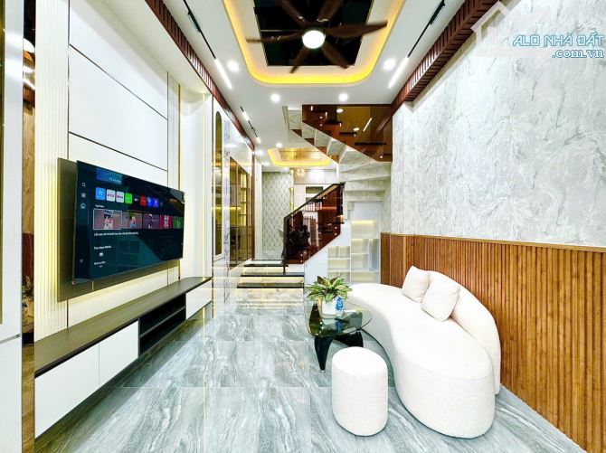 Bán nhà gần công viên Gò Vấp - 4x12m - 4 tầng - 4PN - 5WC - 5.95 tỷ - tặng full nội thất - 1