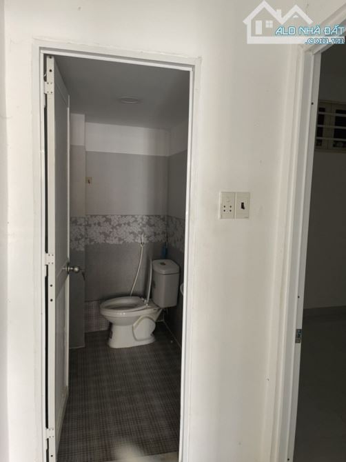 Bán nhà Hòa Hưng, Quận 10, 4.5x8.5, sẵn 4 tầng, 4PN, chỉ hơn 3 tỷ - 1