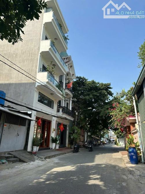 Nhà 2 tầng hẻm 8m đường THẠNH LỘC 54 phường THẠNH LỘC Q12, dt 58m²(4,7mx13m),đang có dòng - 1