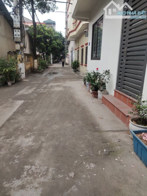 NHÀ HỌC VIÊN TÀI CHÍNH - BẮC TỪ LIÊM - DT50M2 - 5 TẦNG - GIÁ 9,4 TỶ -  Ô TÔ - KINH DOANH - 1