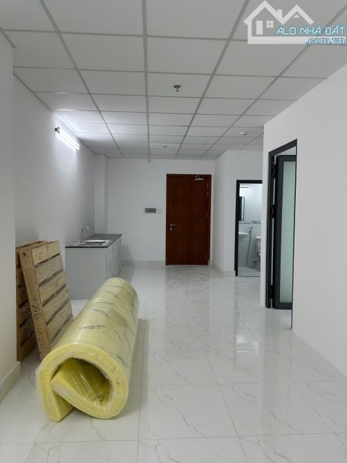 Cho Thuê Căn Hộ 2 Phòng Ngủ Có Nội Thất Chung Cư Hồng Loan 5c - 1