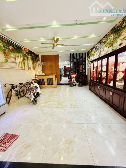 GẤP BÁN - NHÀ VIP KHU TÊN LỬA - ĐI BỘ RA AEON MALL BÌNH TÂN - GIÁP QUẬN 6 - 1