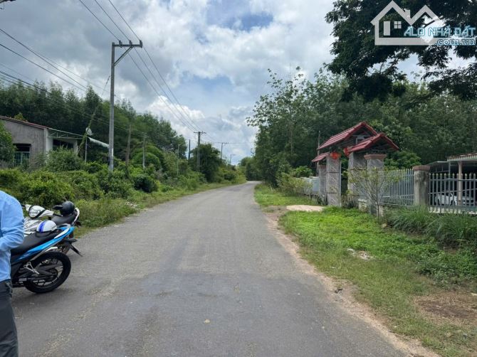Bán gấp lô đất 5x50m mặt tiền Đường nhựa liên xã 32m - 1