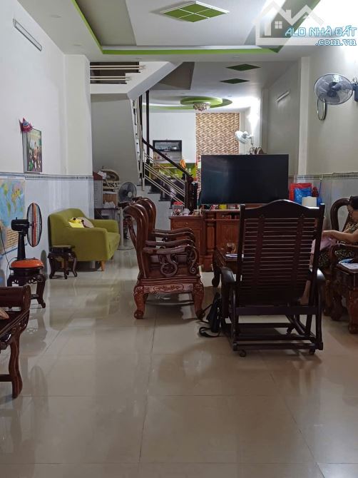 Bán Nhà HXH Thông Phạm Văn Bạch, Tân Bình, 100m, 3 Tầng, Nội Thất Cao Cấp, Nhỉnh 7 Tỷ TL. - 1