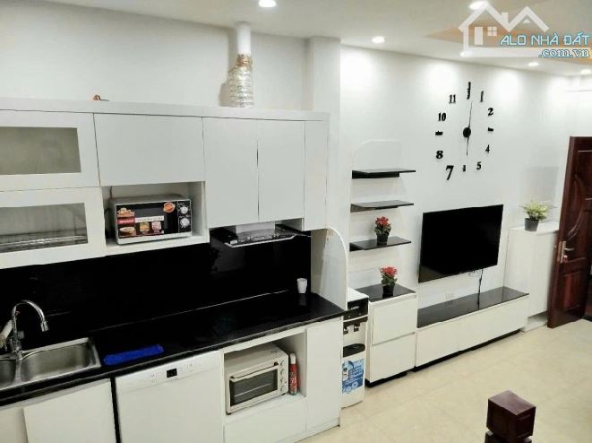 Ô TÔ ĐỖ CỬA – NHÀ 5 TẦNG KIÊN CỐ PHỐ THANH AM – FULL NỘI THẤT CHỈ NHỈNH 5 TỶ! - 1